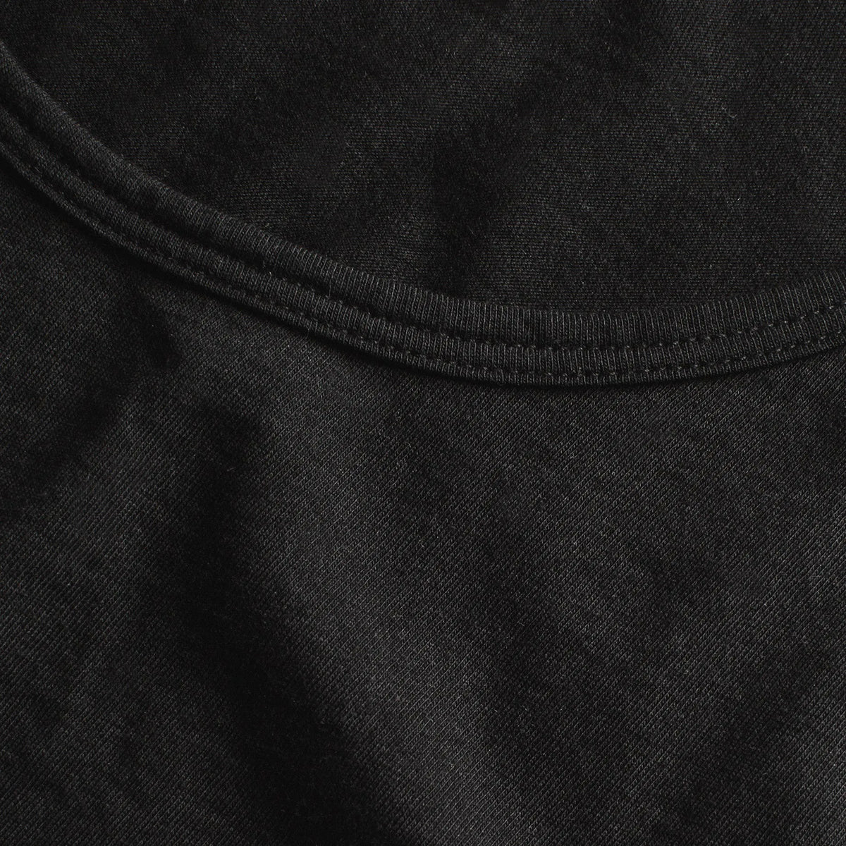 The Elle Crewneck Tee in Noir