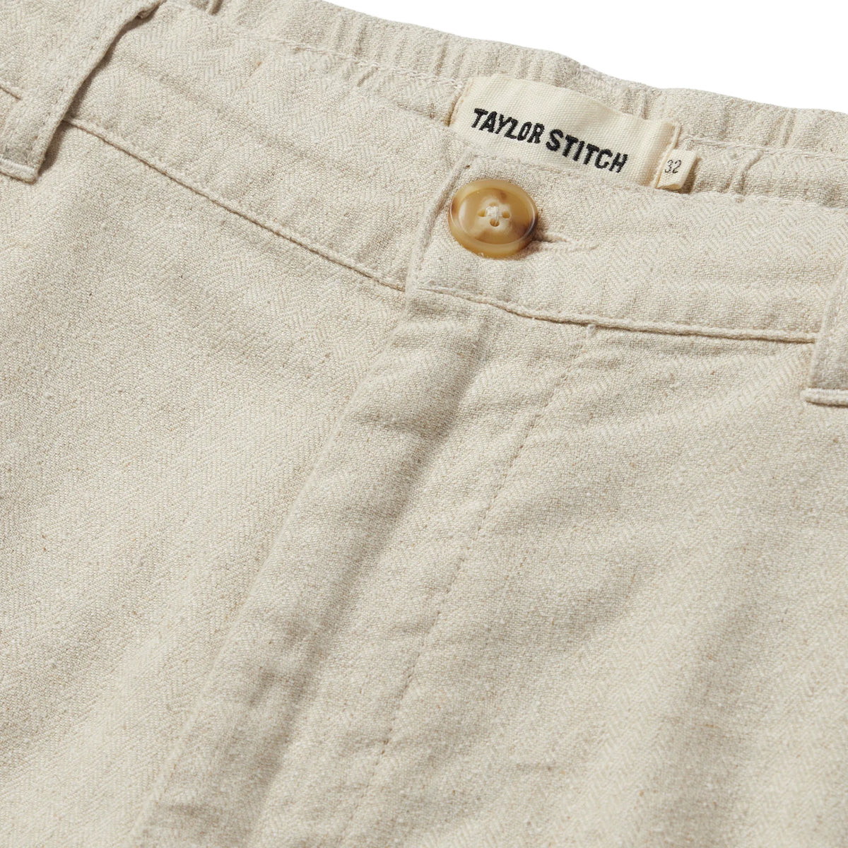 The Easy Short in Natural Herringbone