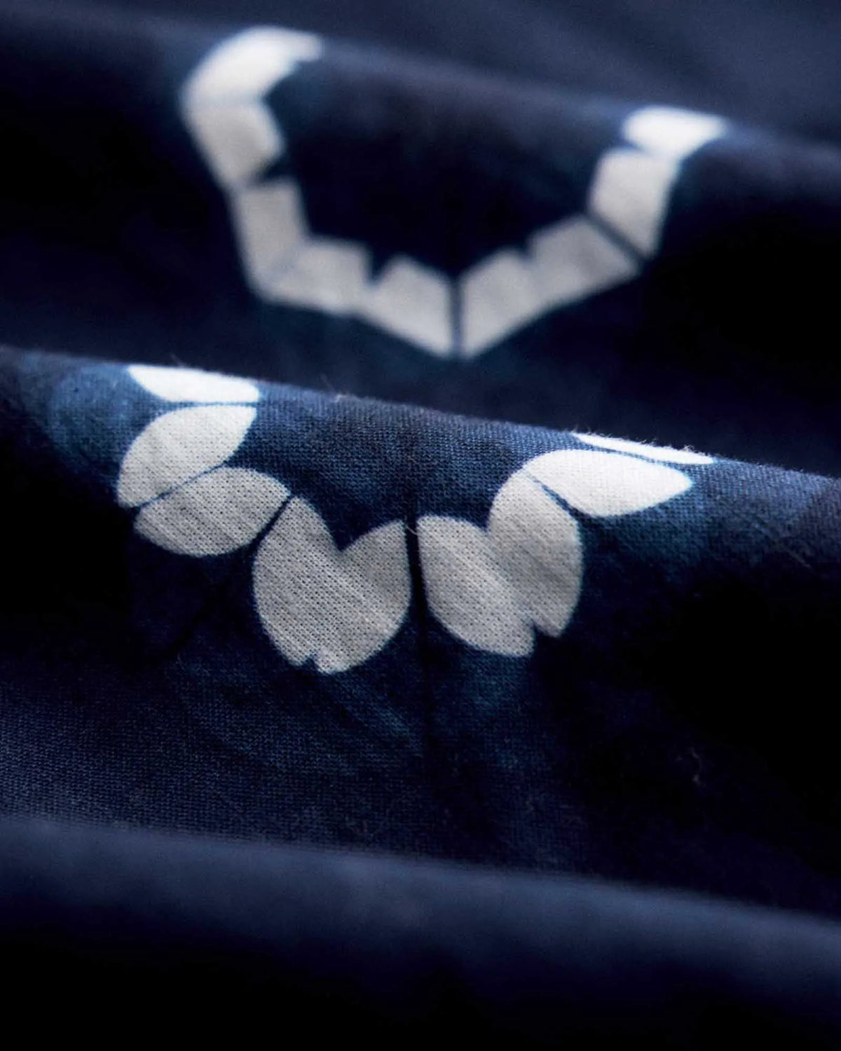 The Davis Shirt in Dark Navy Geo