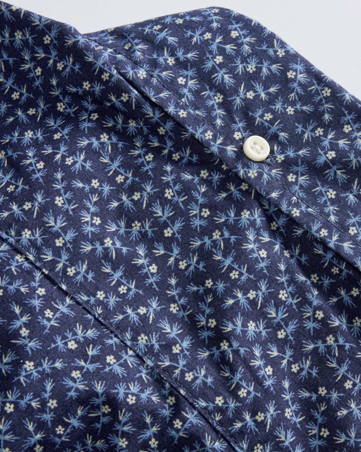 The Short Sleeve Jack in Falling Floral