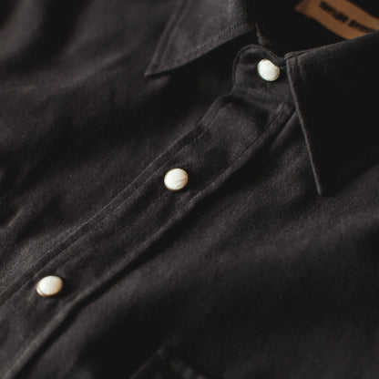 The Glacier Shirt in Sea Washed Black Twill