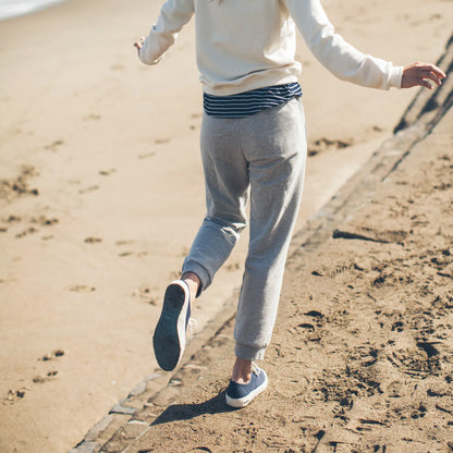The Weekend Pant in Heather Grey