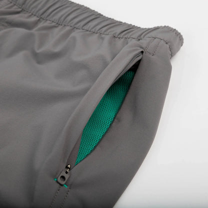 The Myles Momentum Short in Fog