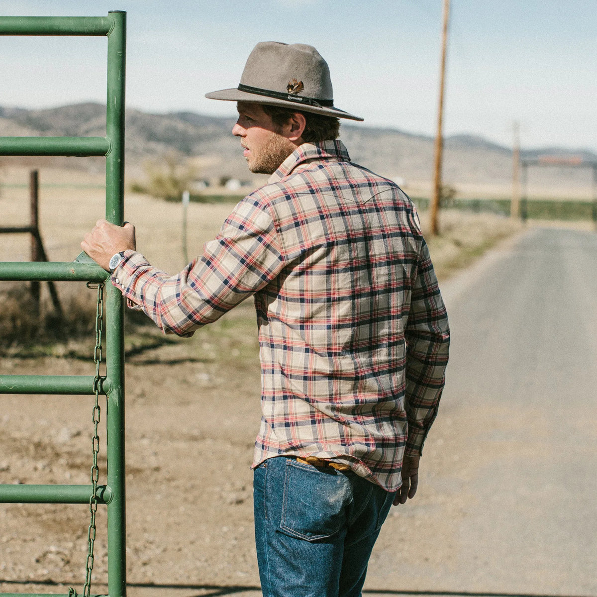 The Glacier Shirt in Tan Plaid