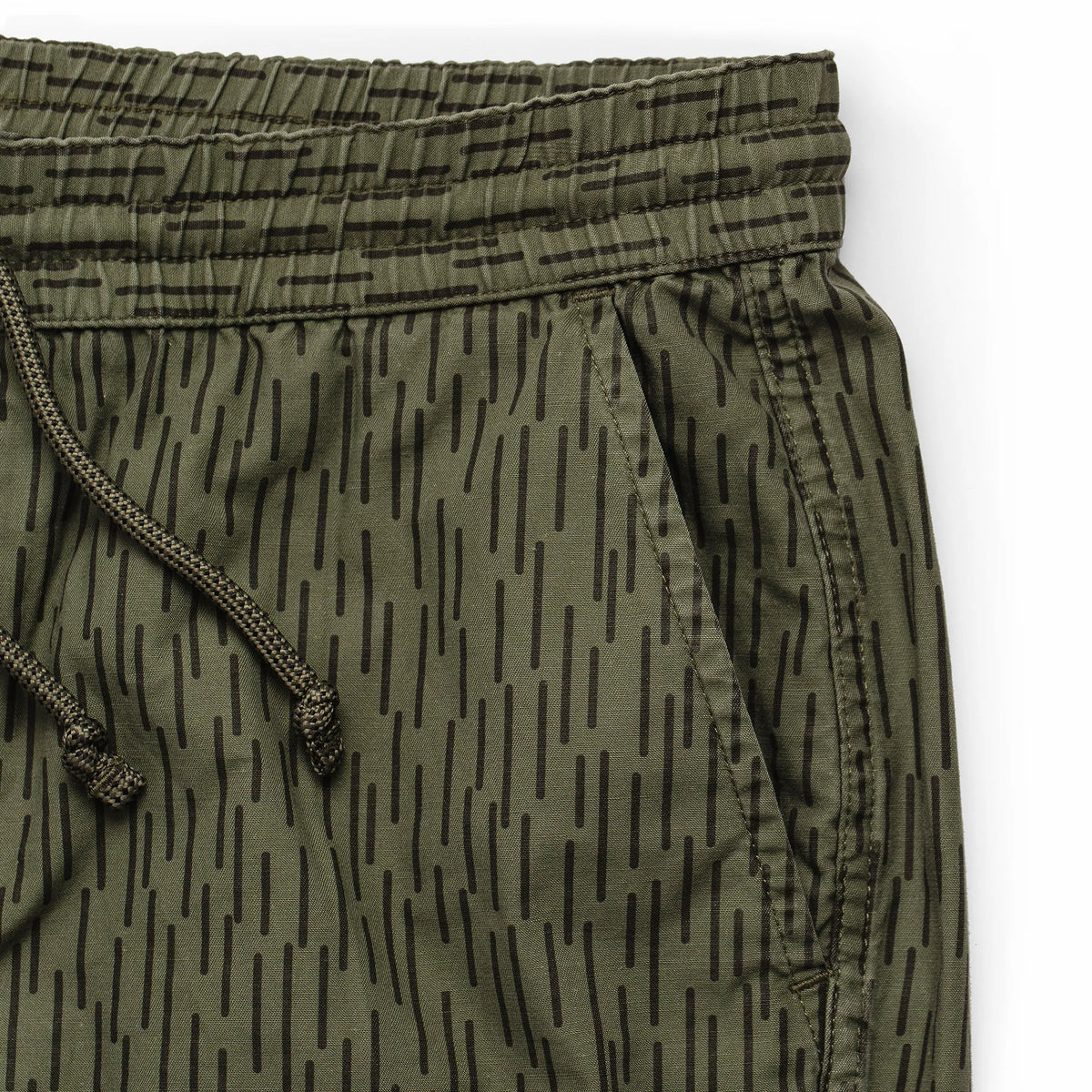 The Après Short in Rain Drop Camo