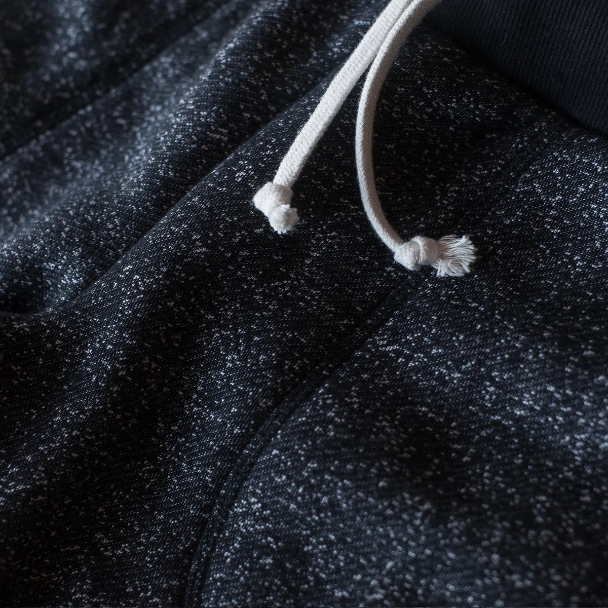 The Women's Apres Sweatpant in Salt and Pepper Fleece