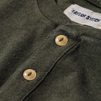 The Heavy Bag Henley in Cypress