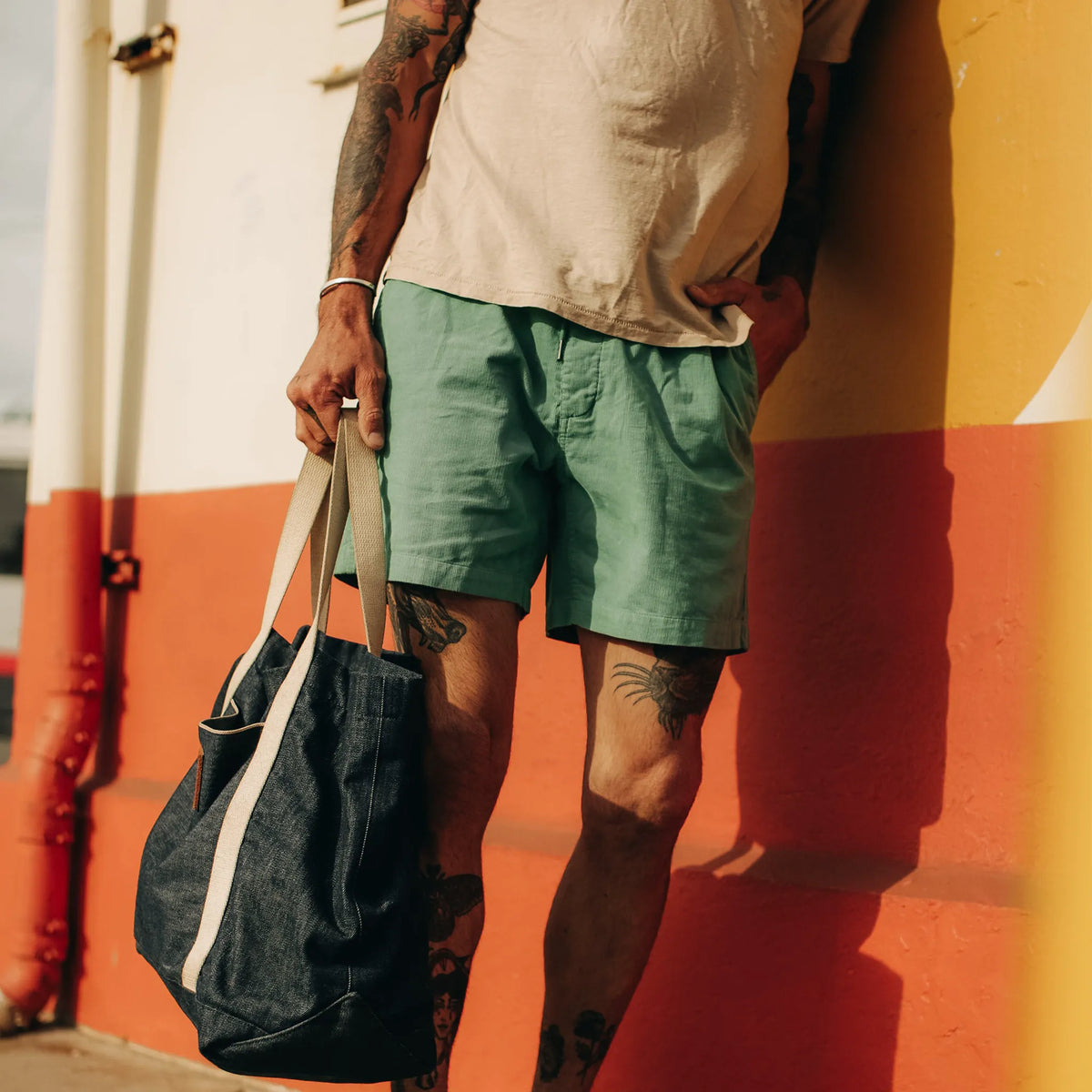 The Apres Short in Ocean Pinwale