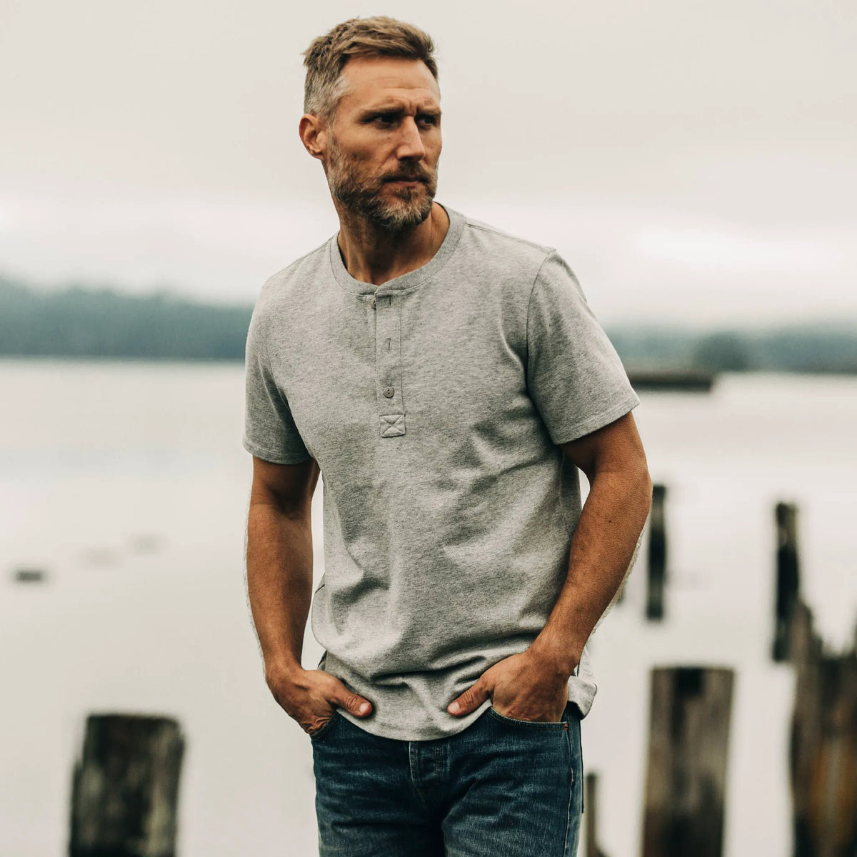 The Short Sleeve Heavy Bag Henley in Aluminum