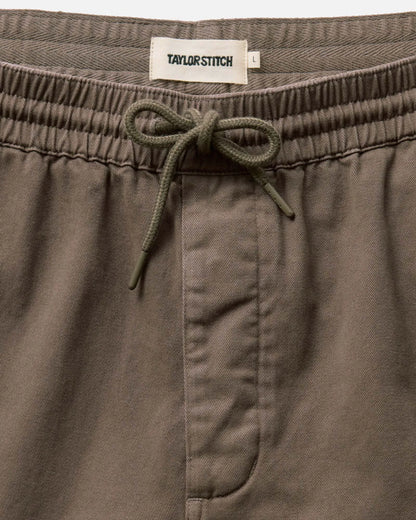 The Apres Short in Organic Espresso Foundation Twill