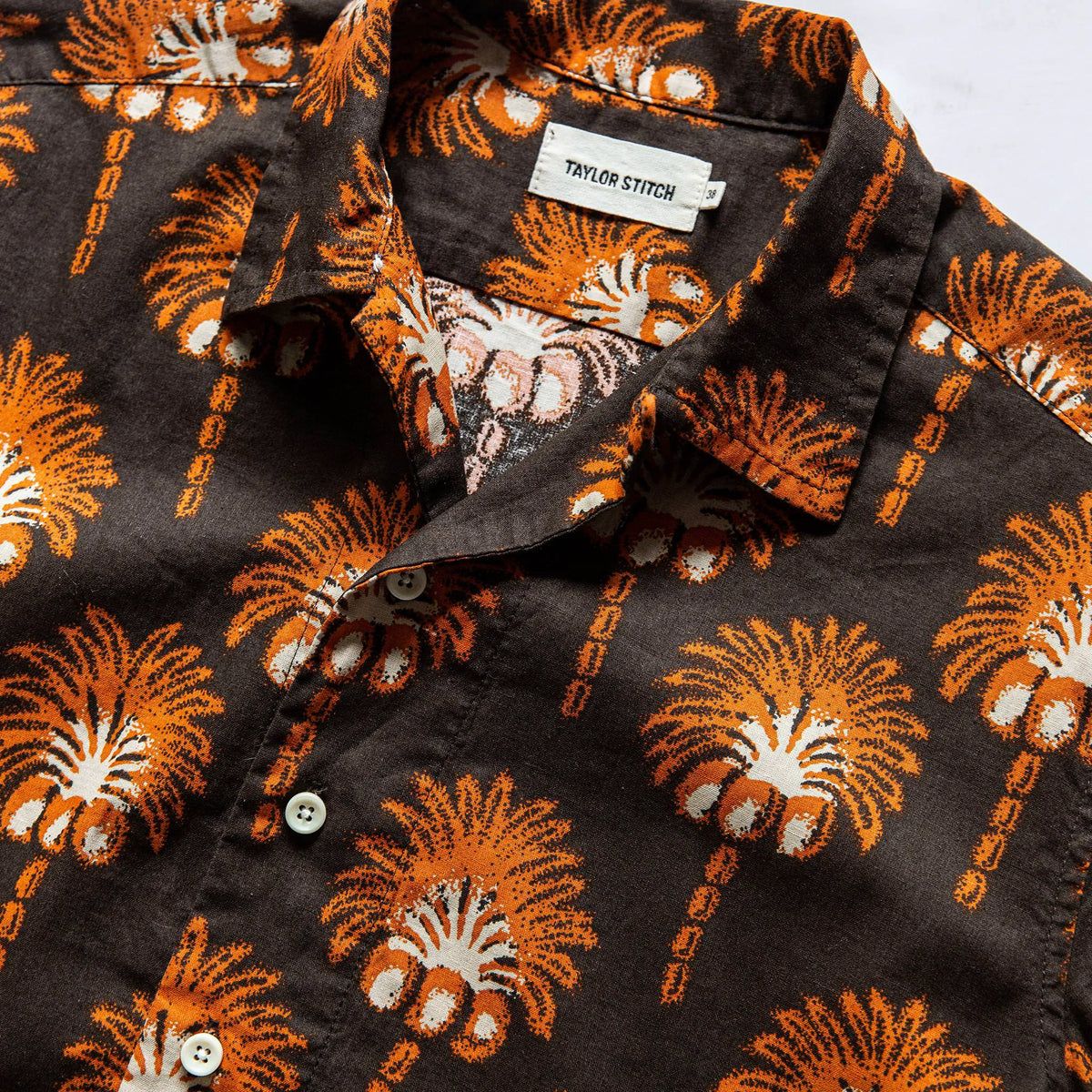 The Short Sleeve Hawthorne in Mirage Palm