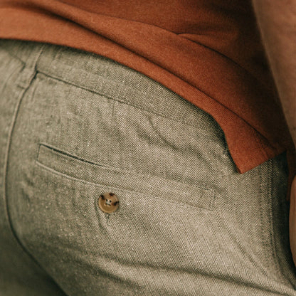 The Easy Short in Olive Herringbone