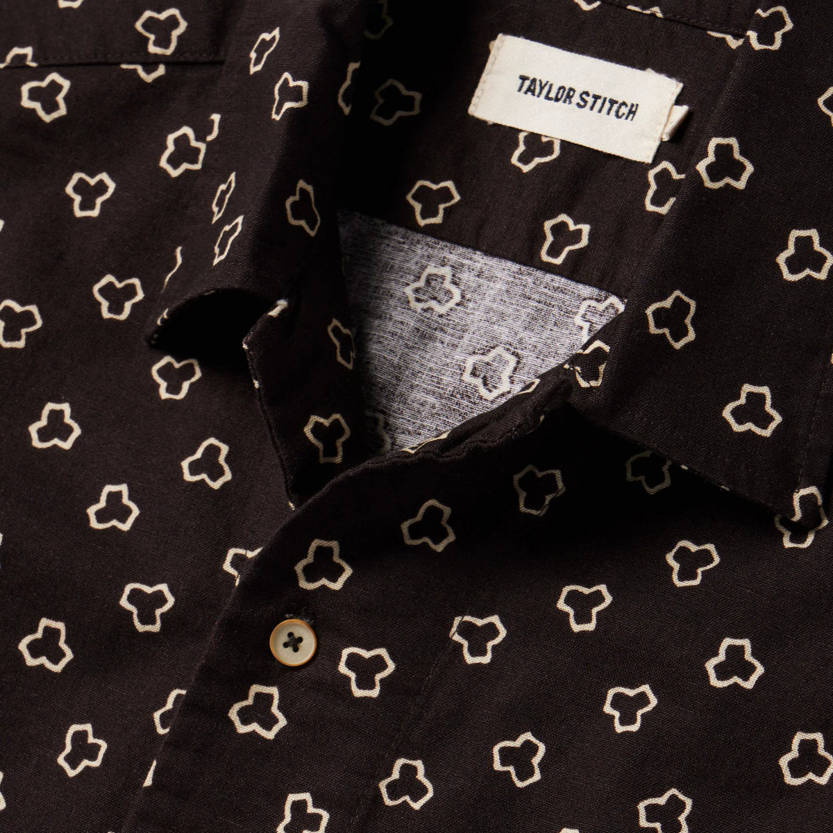 The Short Sleeve Hawthorne in Espresso Geo