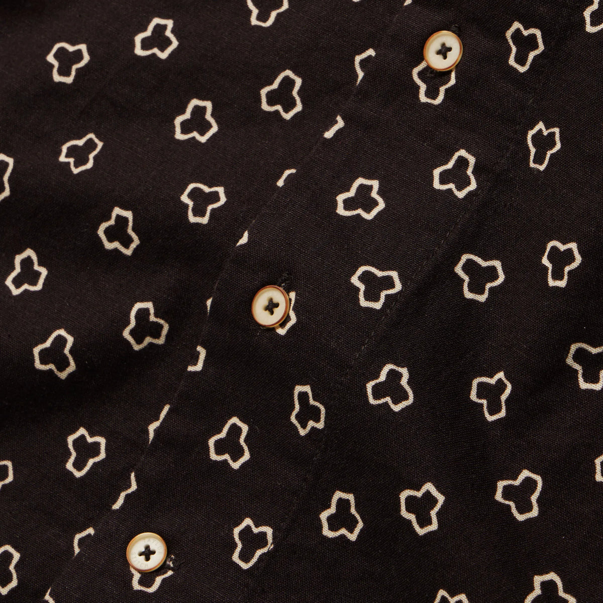 The Short Sleeve Hawthorne in Espresso Geo
