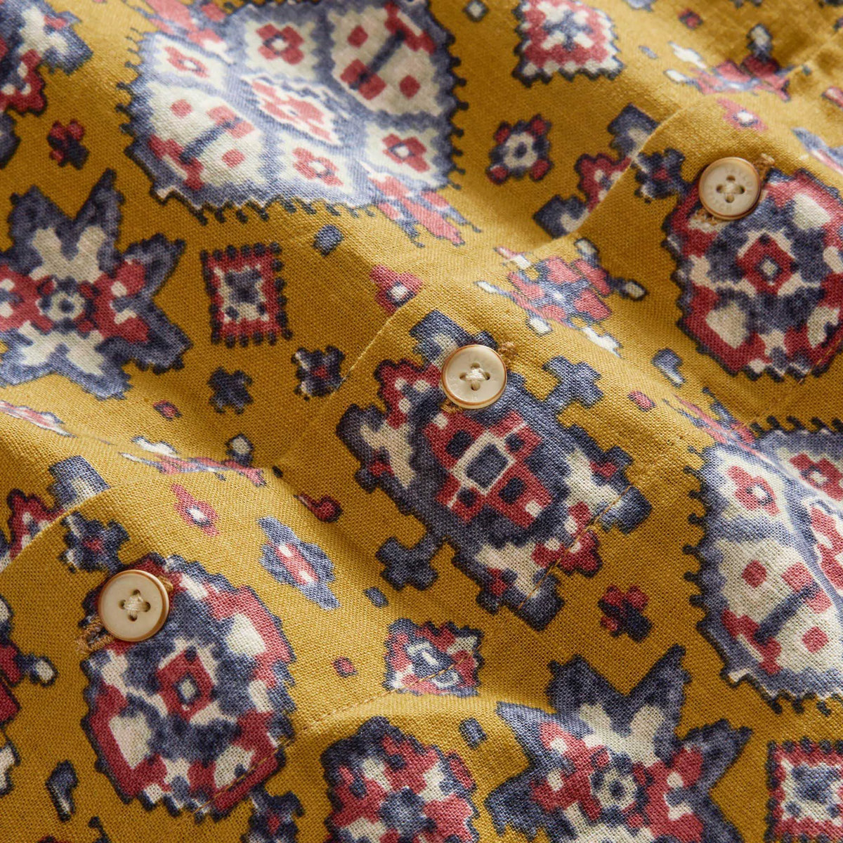 The Short Sleeve Davis Shirt in Tarnished Gold Print
