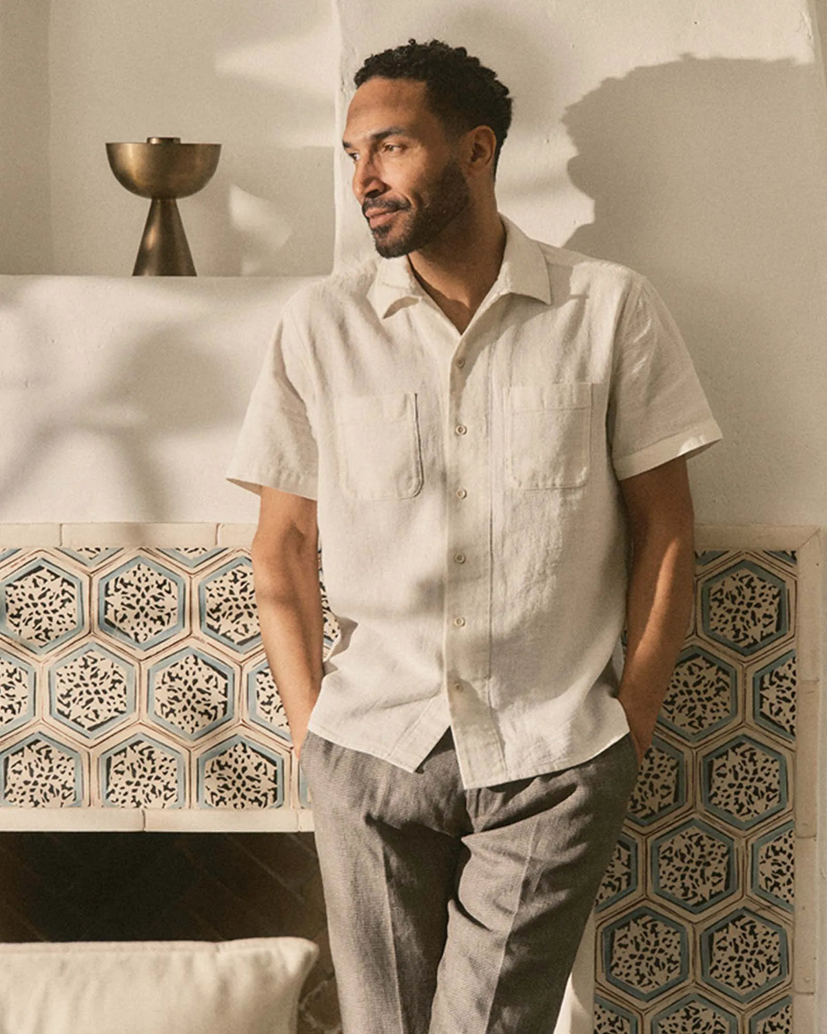 The Conrad Shirt in Vintage White Linen