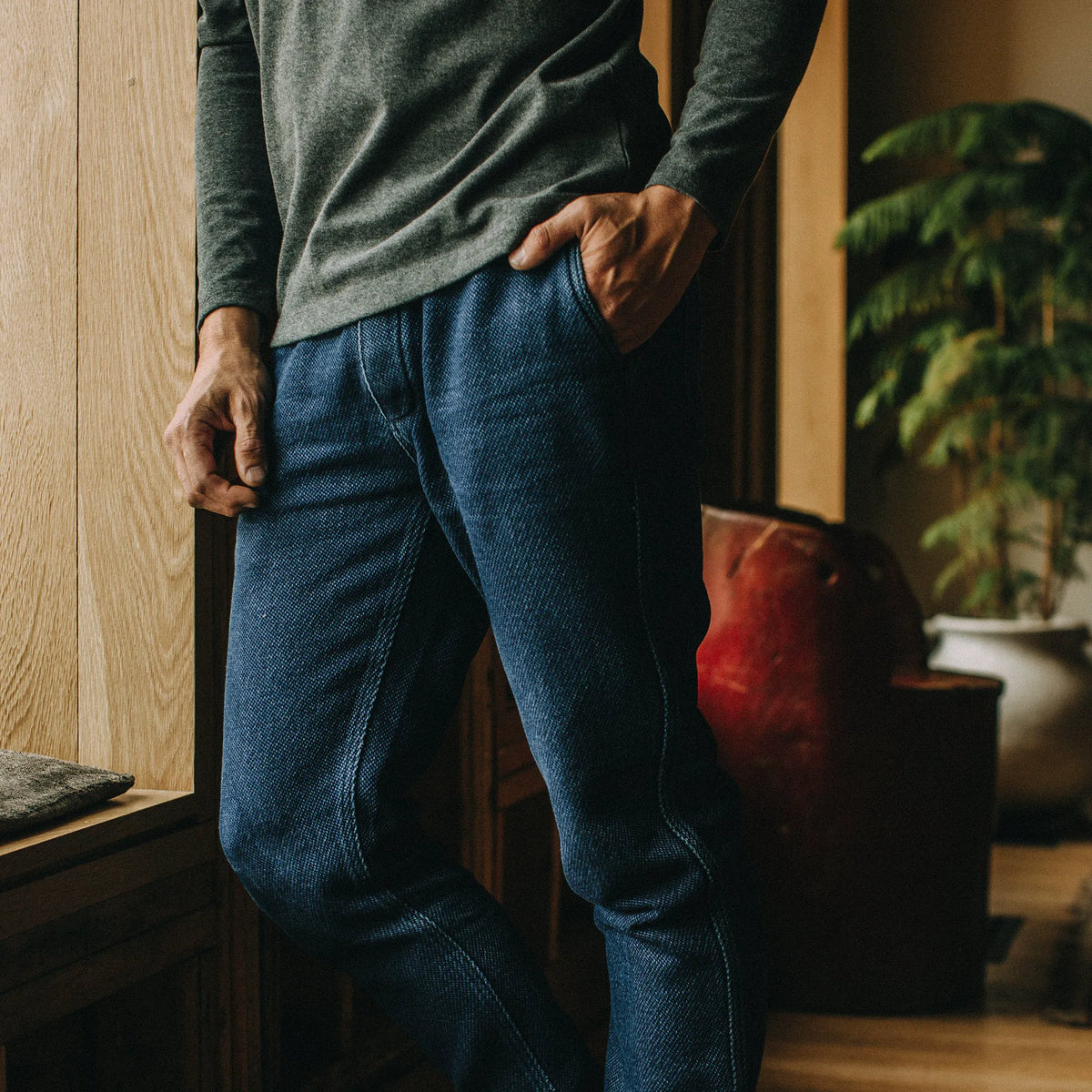 The Apres Pant in Indigo Cross Dye