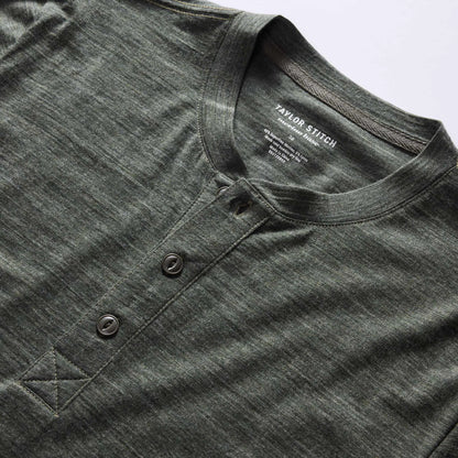 The Merino Henley in Heather Army
