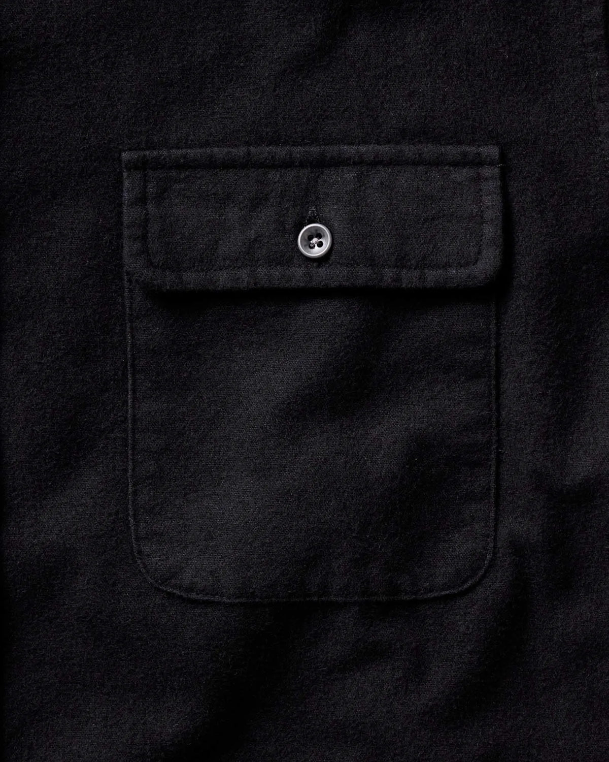 The Yosemite Shirt in Coal