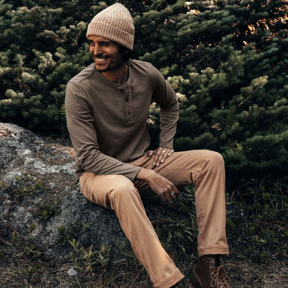 The Heavy Bag Henley in Walnut