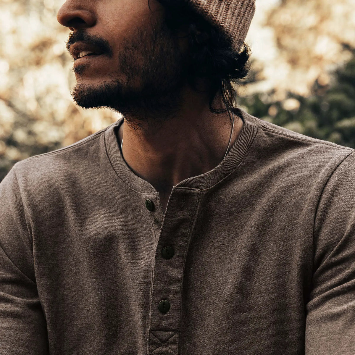 The Heavy Bag Henley in Walnut