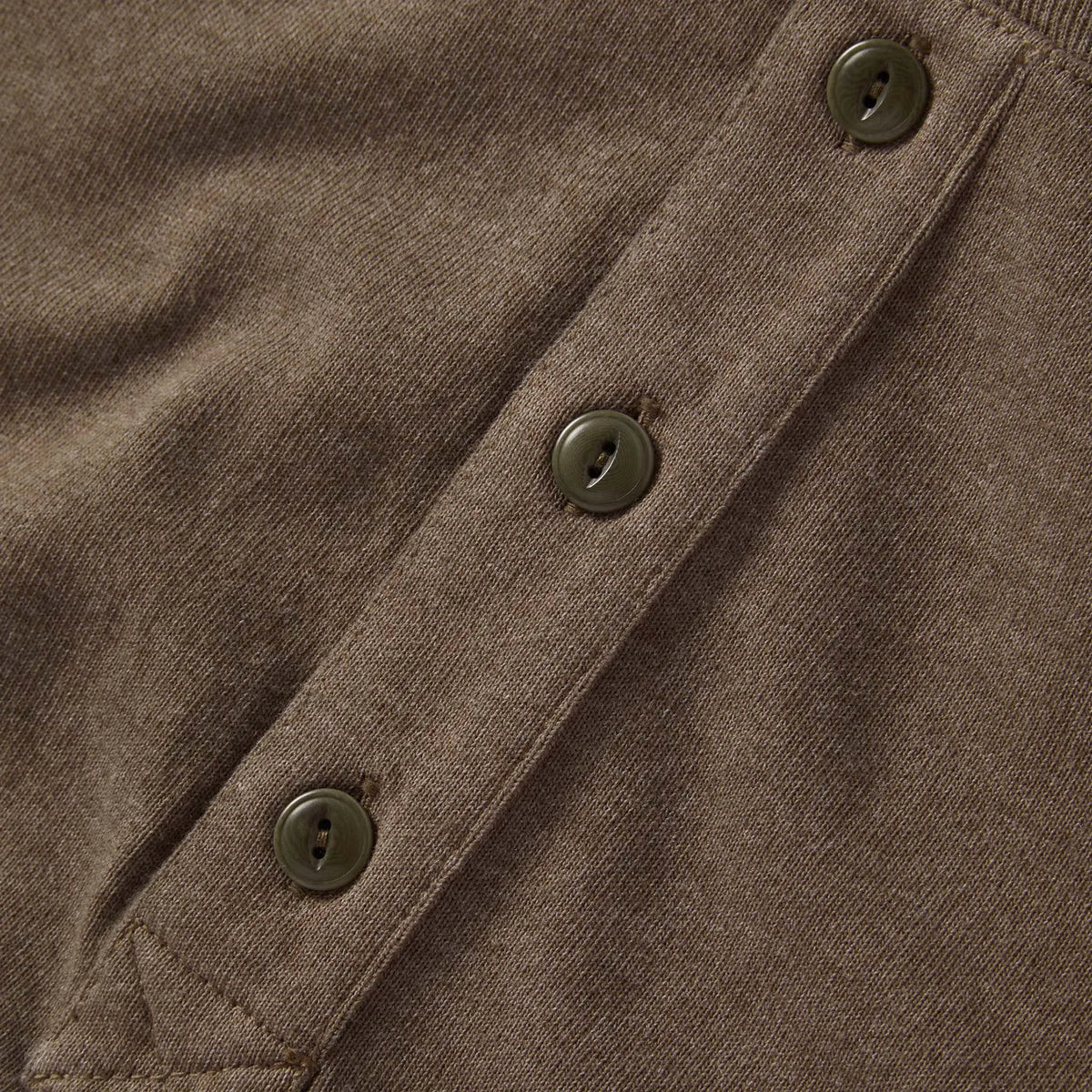 The Heavy Bag Henley in Walnut