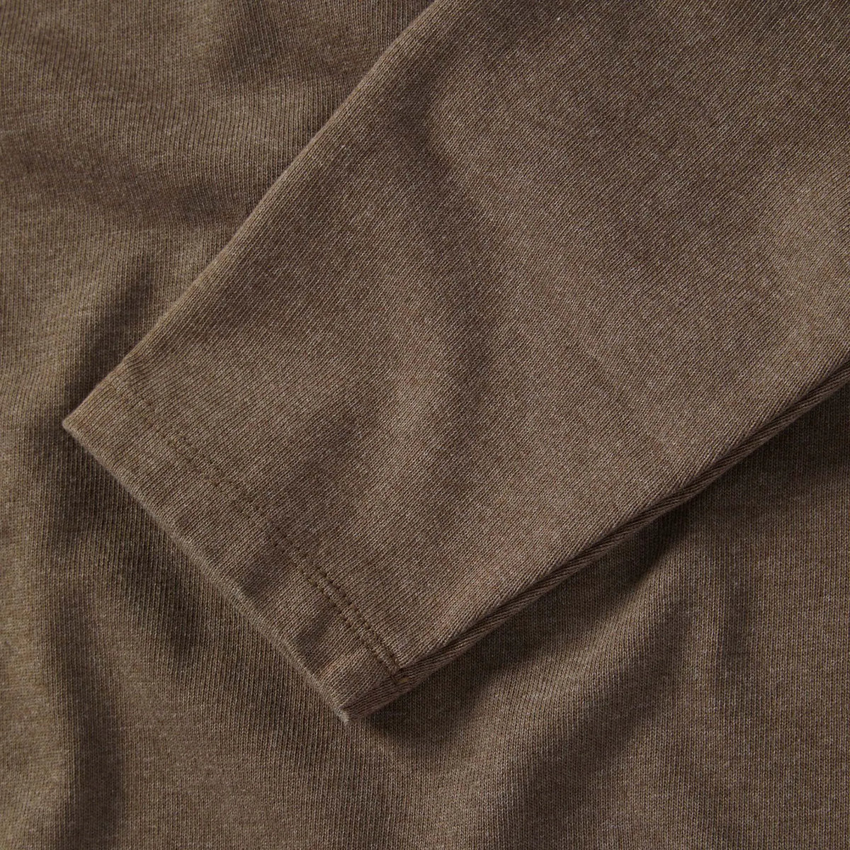 The Heavy Bag Henley in Walnut
