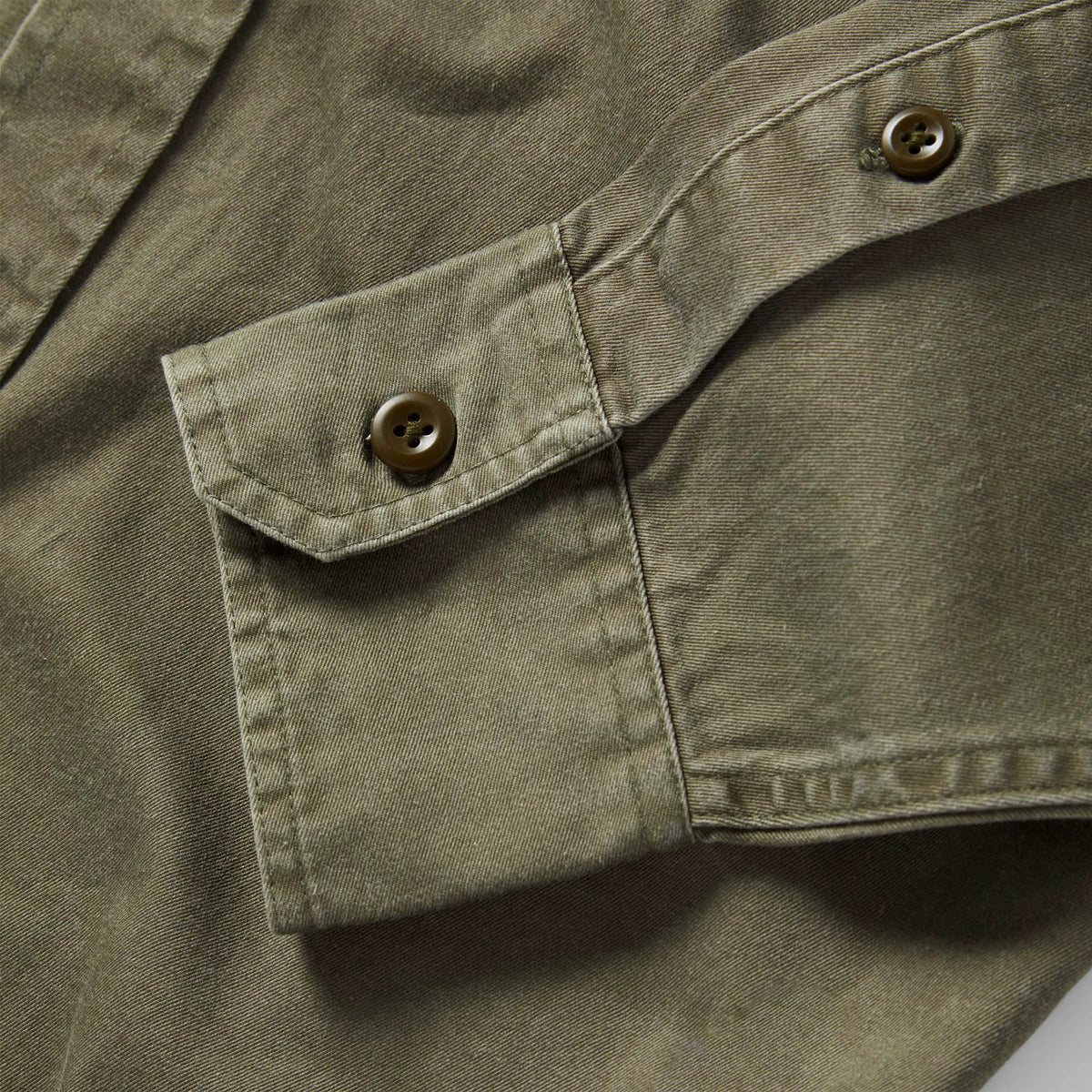 The Saddler Shirt in Washed Olive