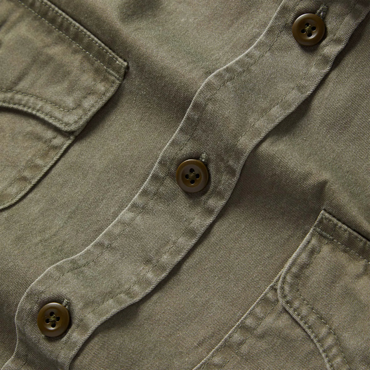 The Saddler Shirt in Washed Olive
