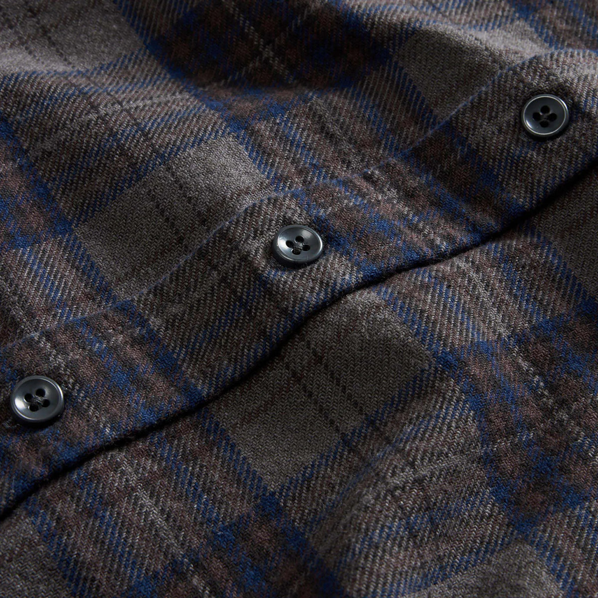 The Ledge Shirt in Heather Granite Plaid