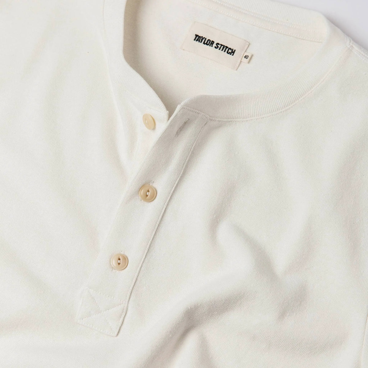 The Short Sleeve Heavy Bag Henley in Natural