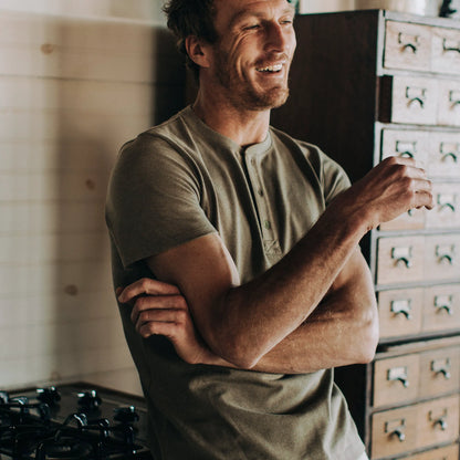 The Short Sleeve Heavy Bag Henley in Washed Olive