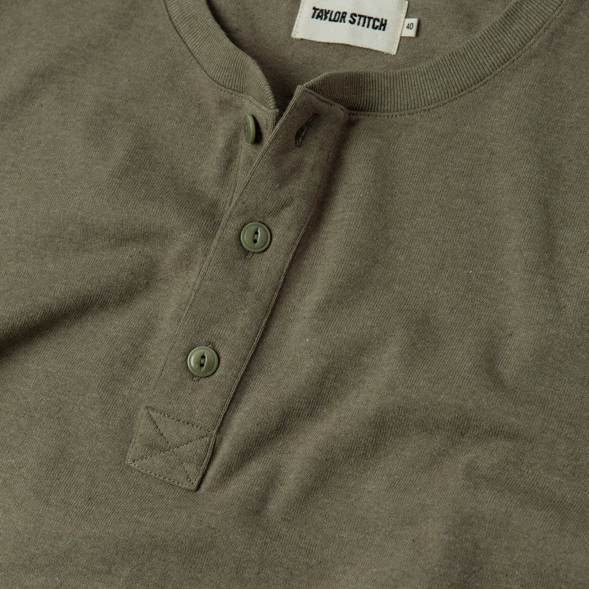 The Short Sleeve Heavy Bag Henley in Washed Olive