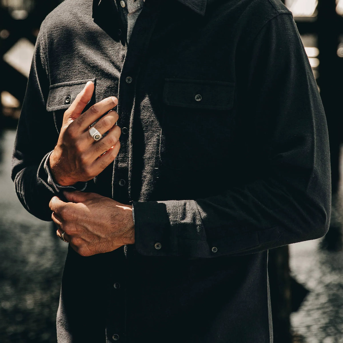 The Yosemite Shirt in Black
