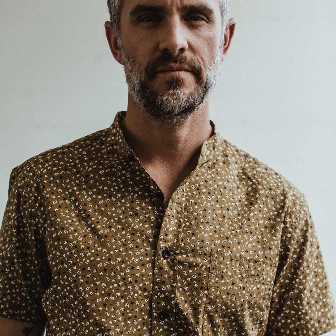 The Short Sleeve Bandit in Fatigue Brown Mini Floral