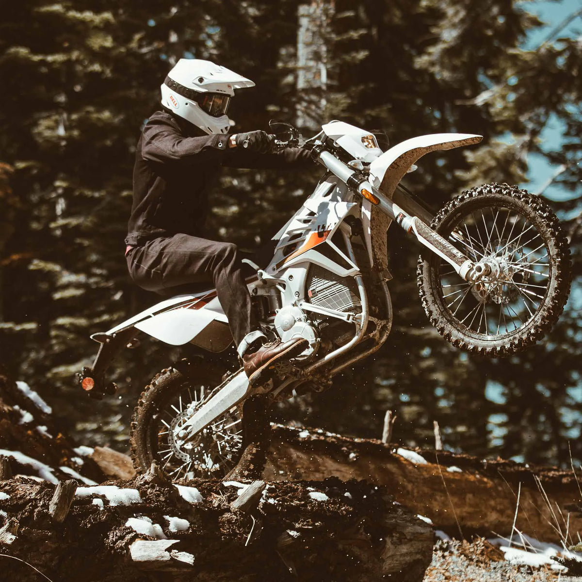 The Moto Pant in Dyneema® Denim