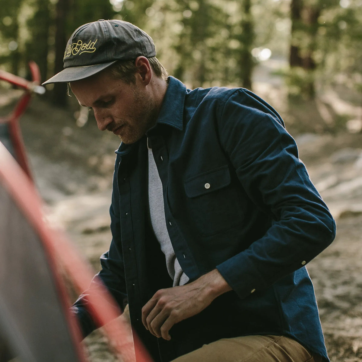 The Yosemite Shirt in Navy