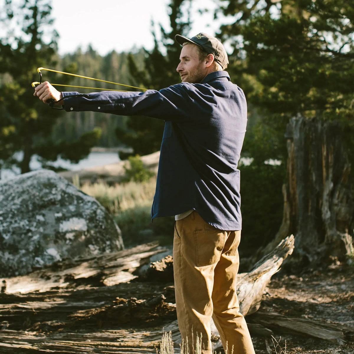 The Yosemite Shirt in Navy
