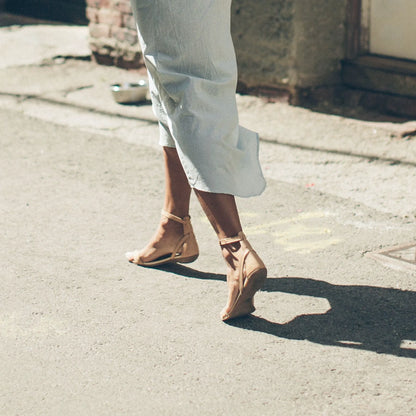 Serena Sandal in Pale Honey