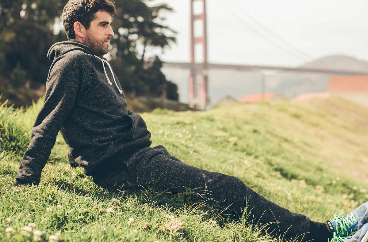 The Men's Apres Sweatpant in Salt and Pepper Fleece