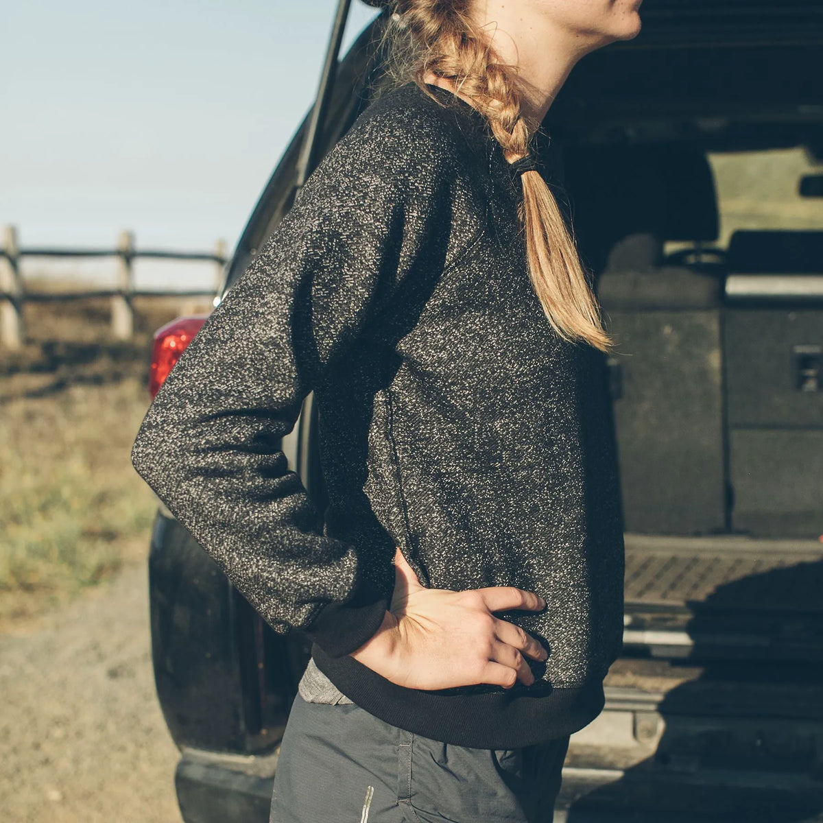 The Women's Apres Crewneck in Salt and Pepper Fleece