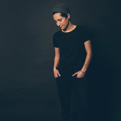 The Elle Crewneck Tee in Noir